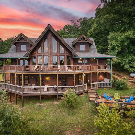 Sky High Lodge By Bk Stays. Large Cabin. Amazing Views. Game Room. Jacuzzi. Six Bedrooms. Sleeps 12 블루리지 외부 사진