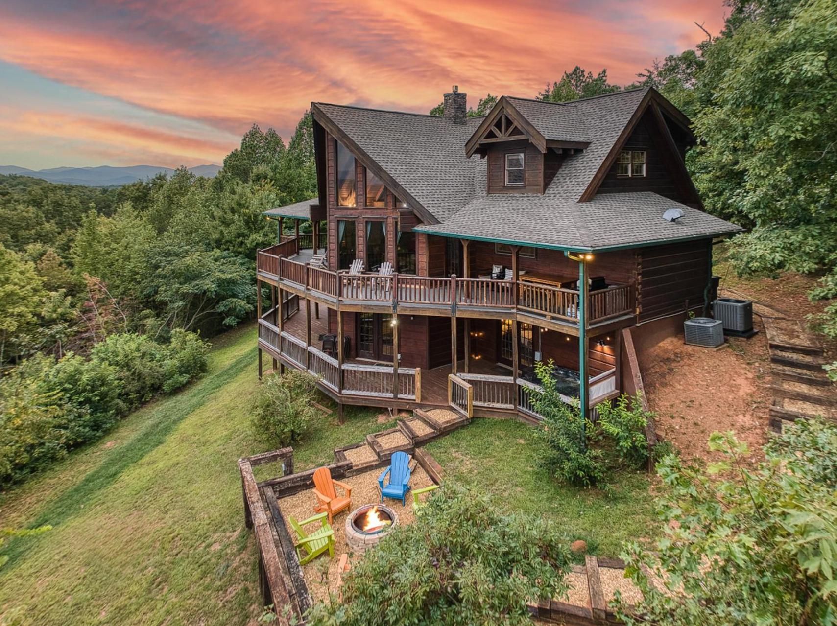 Sky High Lodge By Bk Stays. Large Cabin. Amazing Views. Game Room. Jacuzzi. Six Bedrooms. Sleeps 12 블루리지 외부 사진